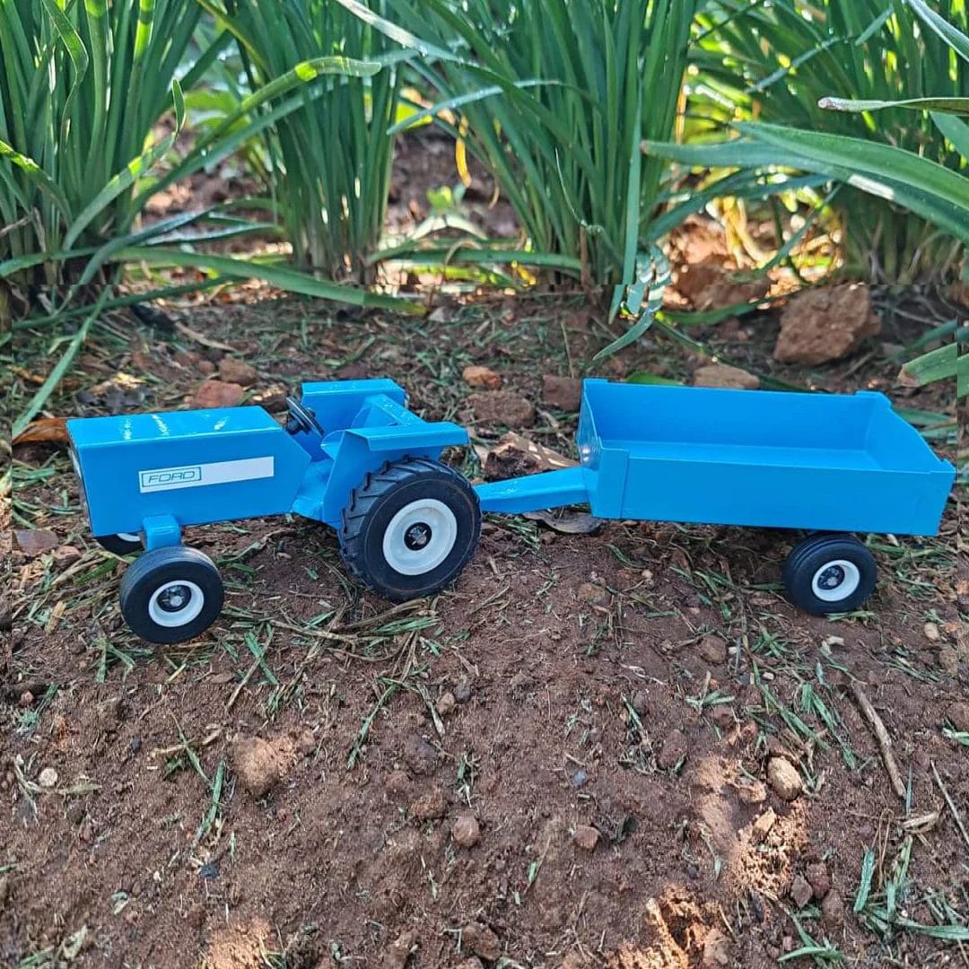1-32FordtractorandTrailer-11 Ford & Trailer 1/32 (Light Blue) - Tough Metal Toys - Image 1